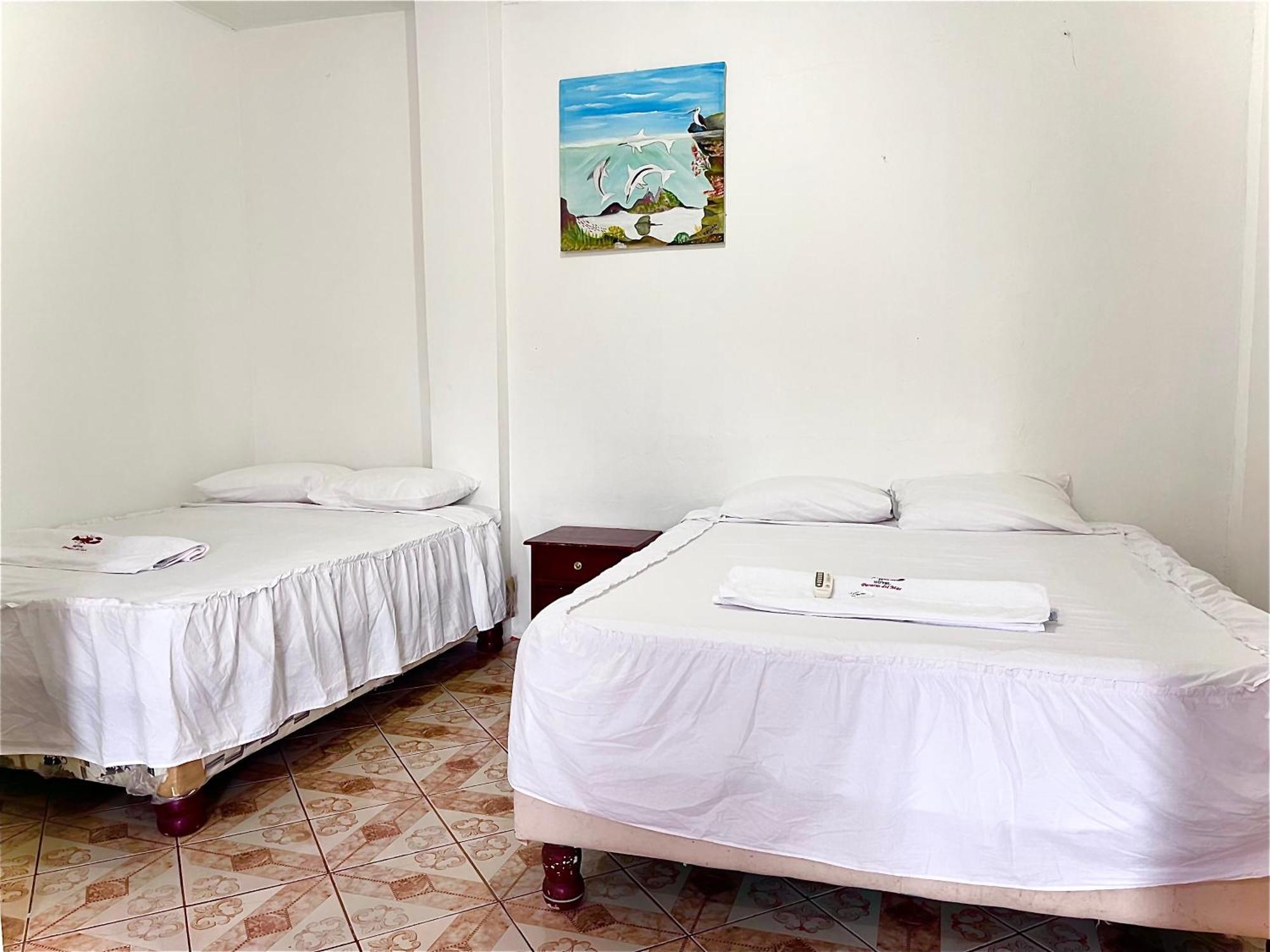 Hostal Vista Al Mar Hotel Puerto Baquerizo Moreno Exterior photo